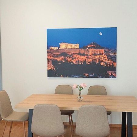 Elegant Apartment In Plaka Atenas Exterior foto